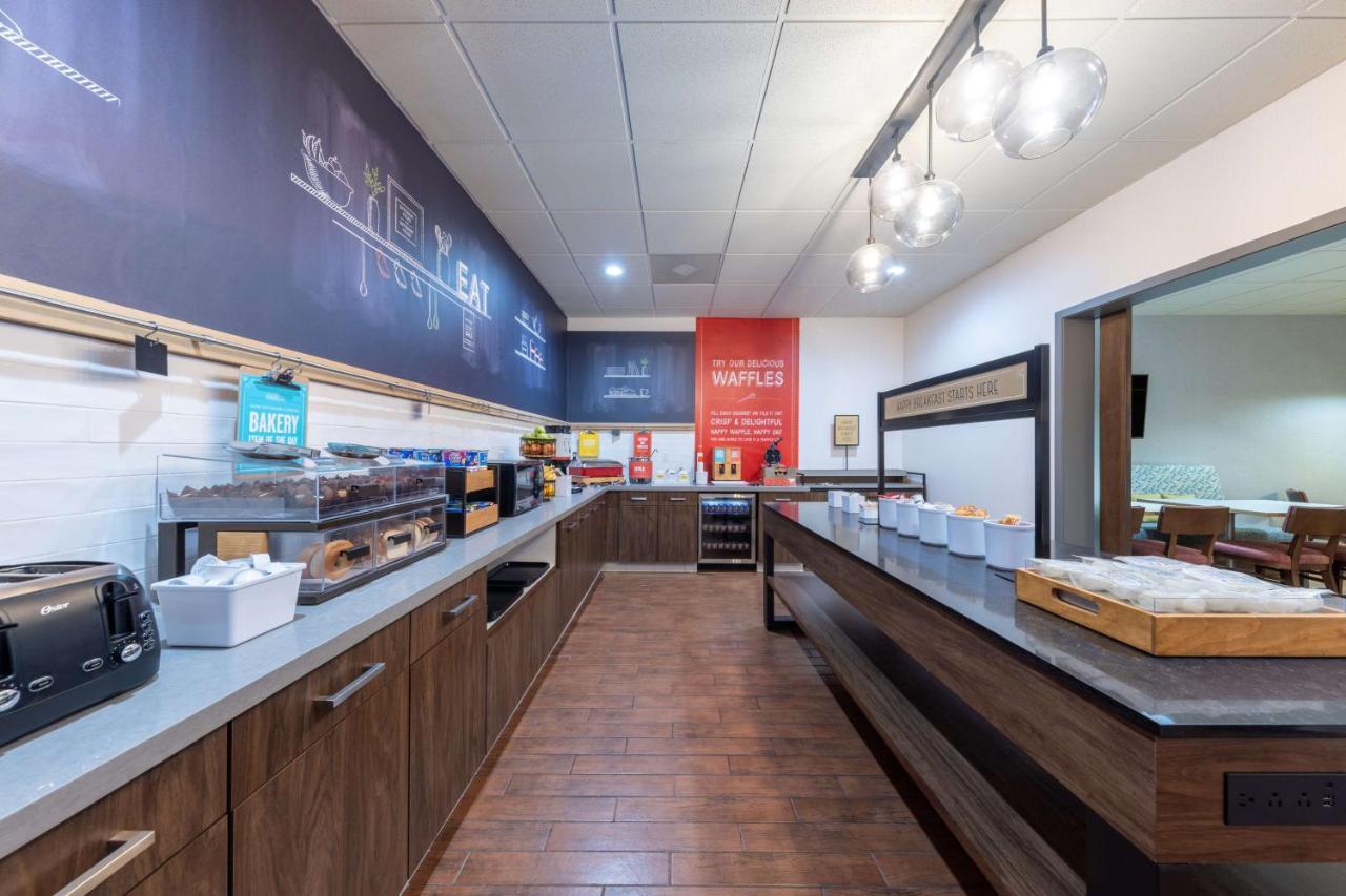 Hampton Inn Saint Robert Esterno foto