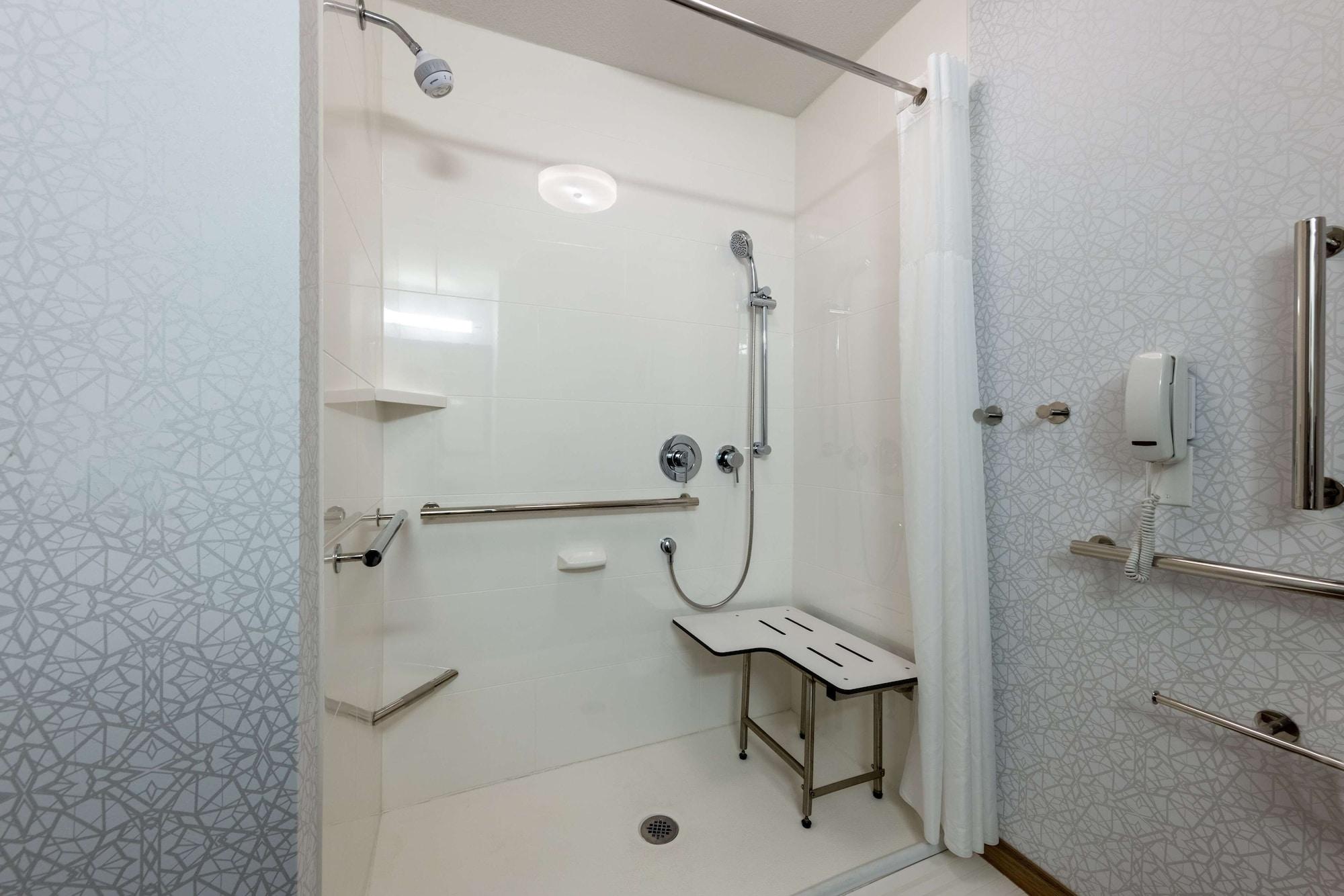 Hampton Inn Saint Robert Esterno foto