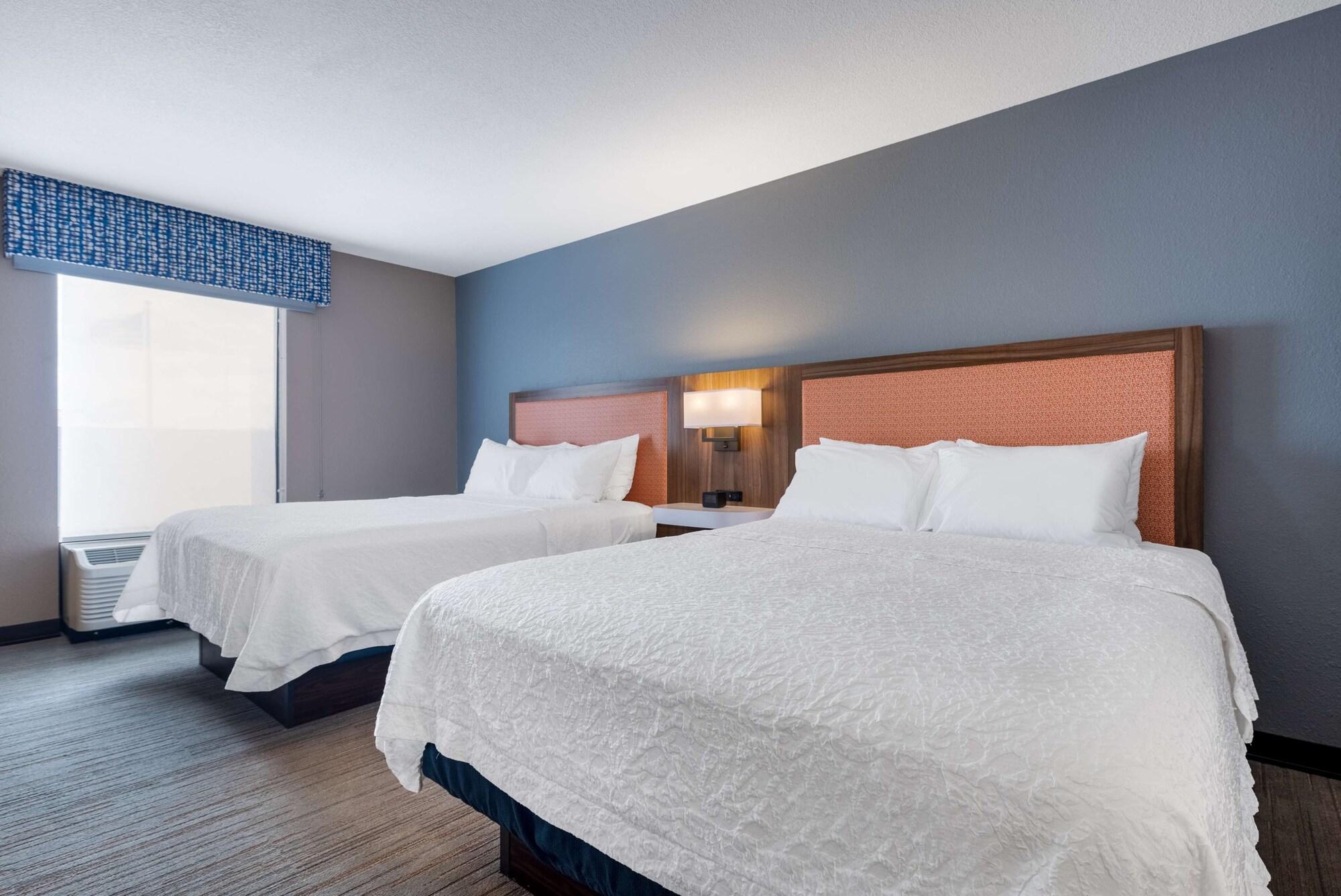 Hampton Inn Saint Robert Esterno foto