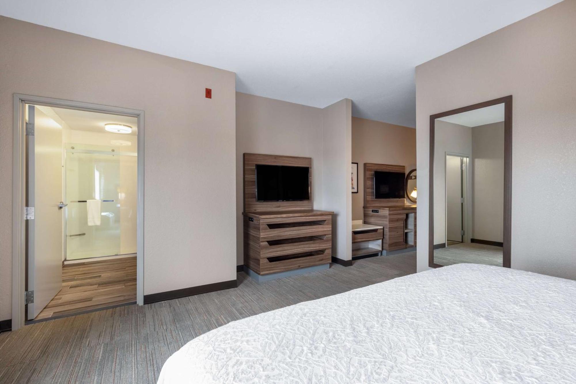 Hampton Inn Saint Robert Esterno foto