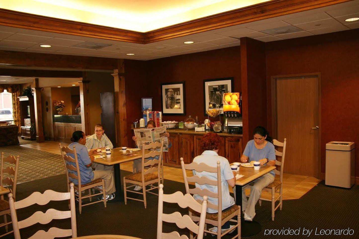 Hampton Inn Saint Robert Ristorante foto